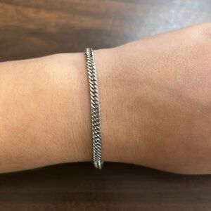 Stainless steel chain bracelet